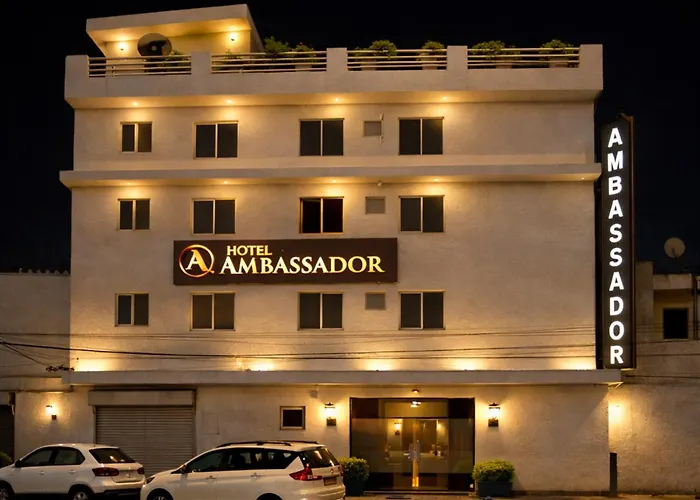 HOTEL AMBASSADOR SUKHNA LaKE